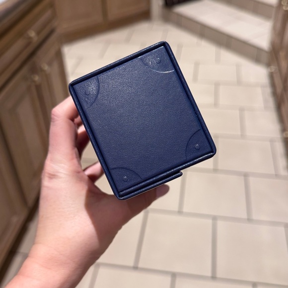 Louis Vuitton Sunglasses Case, box and Ribbon - Picture 7 of 9